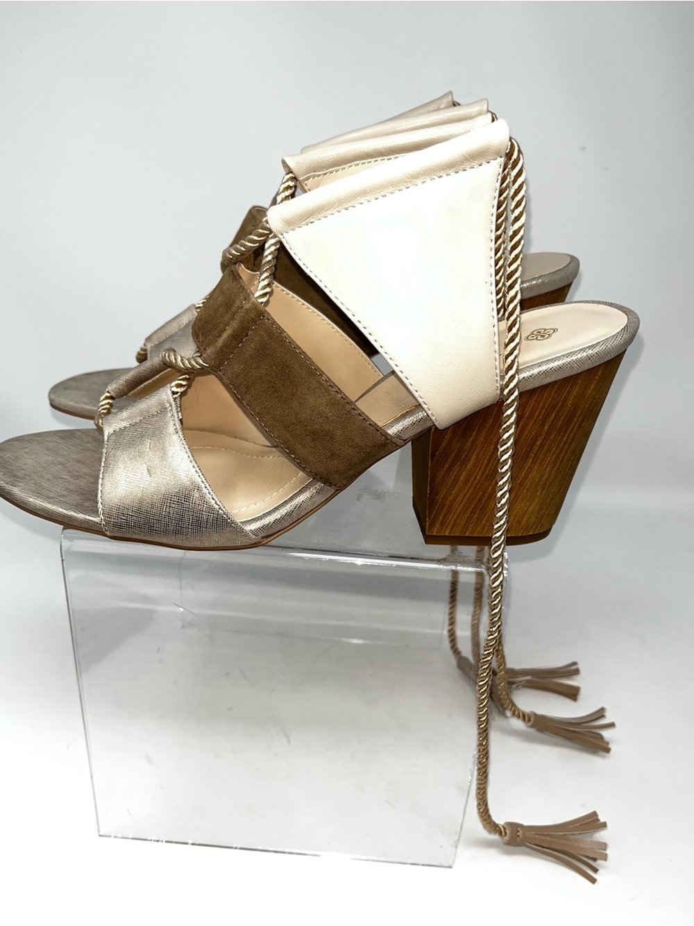 Studio Isola Lisbon Strappy Sandal Taupe, Size 11M Tassles Chunky Heel NEW.